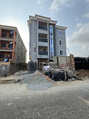 2bdrm Apartment in Surulere for sale