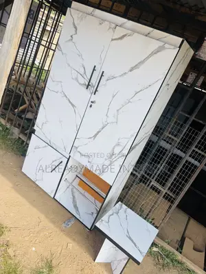 40inc by 6ft Wardrobe