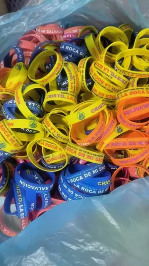 Customized Silicone Wristbands And Handband