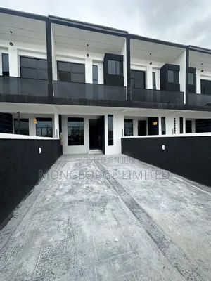4bdrm Townhouse/Terrace in Ikota for sale