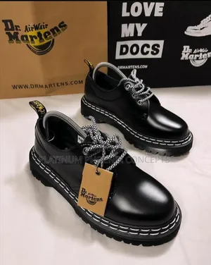 Original Unisex Dr Martens Shoe