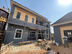 Wall Painting and Wall Screeding Taroleen Rugged Gravitex