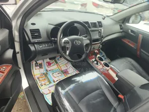 Toyota Highlander Limited 3.5L 2WD 2013 Silver