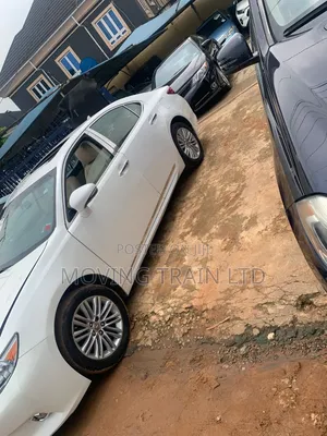 Lexus ES 2013 White
