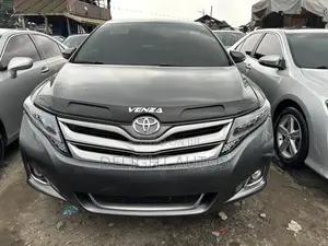 Toyota Venza Limited 4dr Wagon AWD (3.5L 6cyl 6A) 2014 Gray