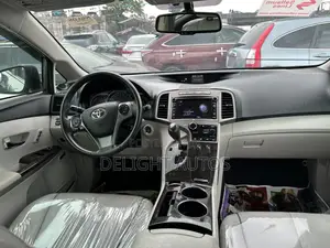 Toyota Venza Limited 4dr Wagon AWD (3.5L 6cyl 6A) 2014 Gray