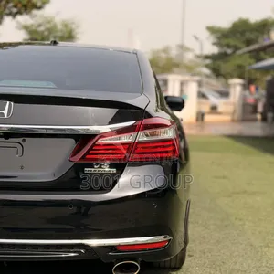 Honda Accord Touring V6 4dr Sedan FWD (3.5L 6cyl 6A) 2017 Black