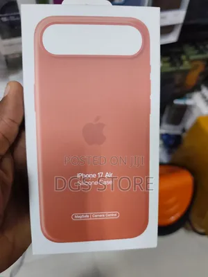 Apple iPhone 17 Air Silicone Case With Magsafe Camera Control