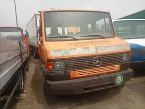 709 Truck Mercedes