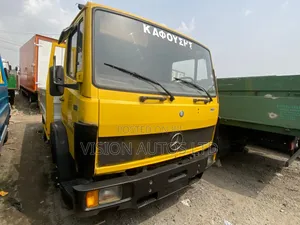 Mercedes Pickup 814
