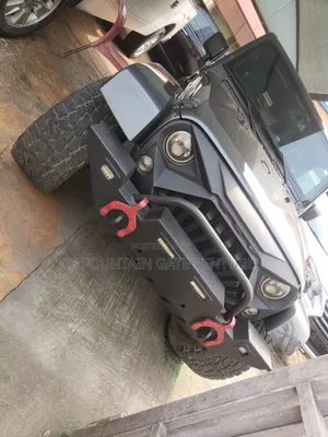 Jeep Wrangler Sahara 4x4 2017 Gray
