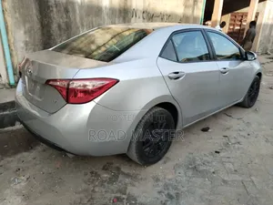 Toyota Corolla 2018 Silver