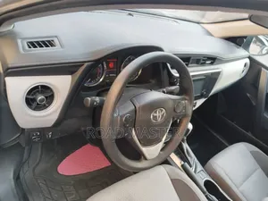 Toyota Corolla 2018 Silver