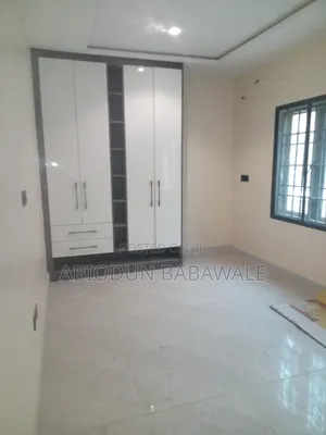 4bdrm Duplex in Nafvalley Estate for rent
