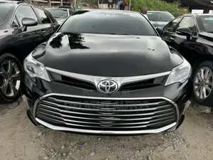 Toyota Avalon Limited Sedan FWD (3.5L 6cyl 6A) 2017 Black