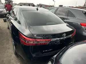 Toyota Avalon Limited Sedan FWD (3.5L 6cyl 6A) 2017 Black