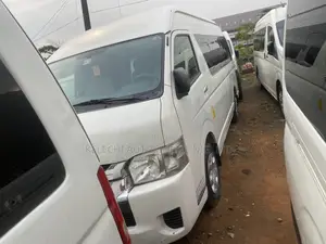 Toyota HiAce 2018 White
