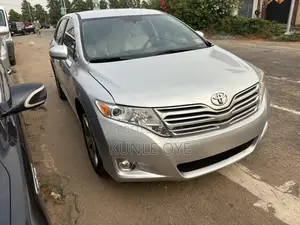Toyota Venza AWD 2012 Silver