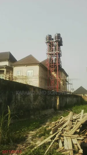 Stand Tank Tower