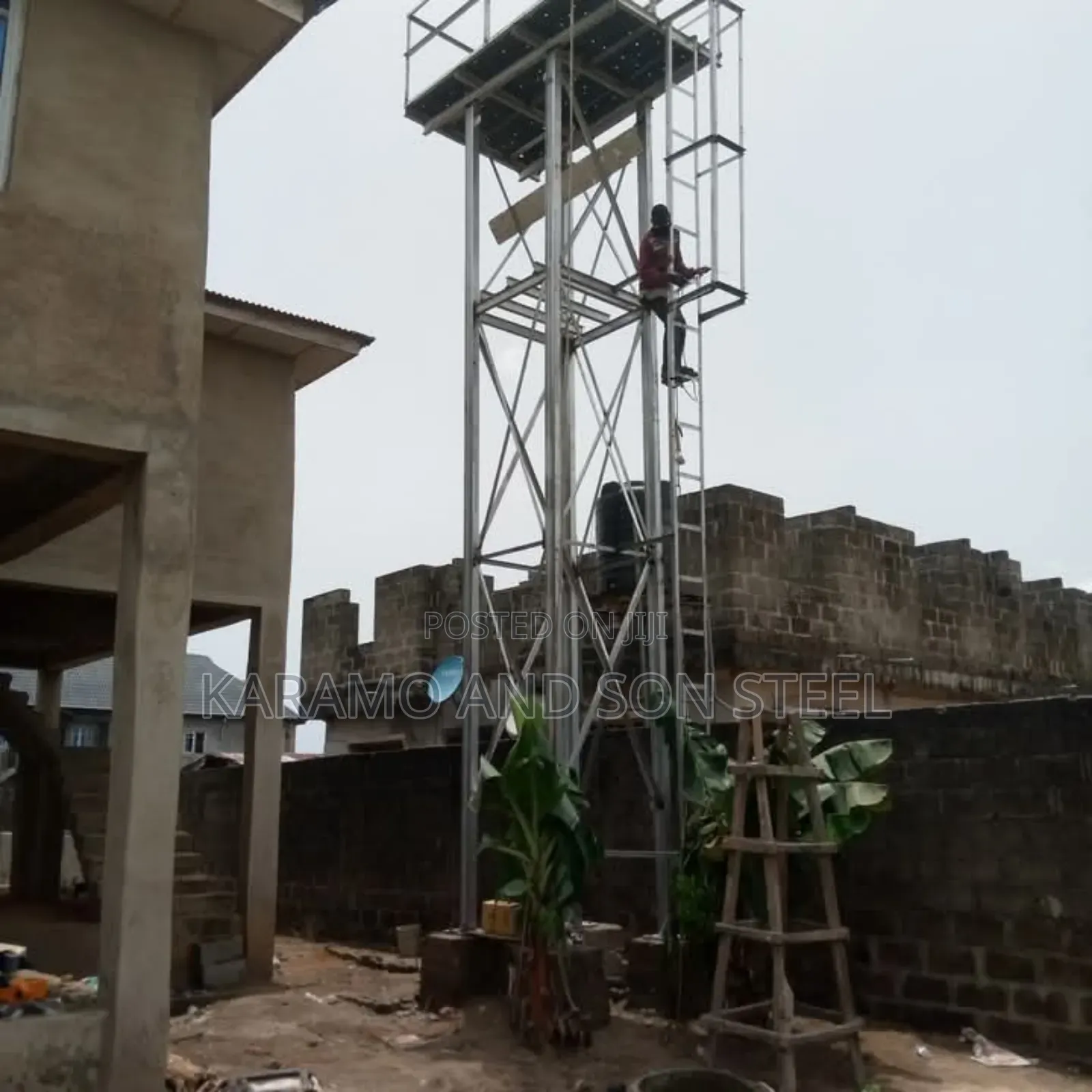 Stand Tank Tower