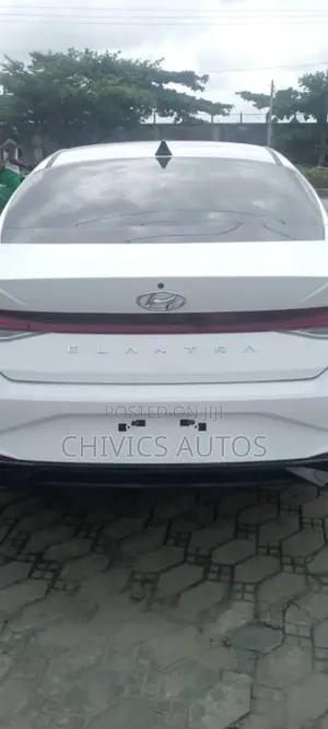 Hyundai Elantra 2020 White