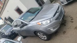 Hyundai Tucson Limited FWD 2012 Silver