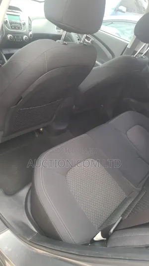 Hyundai Tucson Limited FWD 2012 Silver