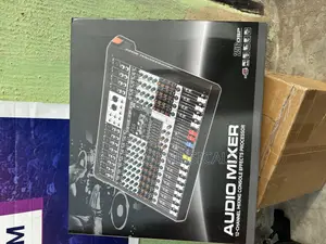 Professional Yamaha Mixer 12 Channel
