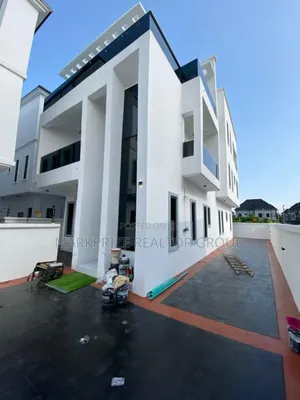 6bdrm Duplex in Opic Isheri for sale