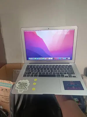Laptop Apple MacBook Air 2017 8GB Intel Core I5 SSD 128GB