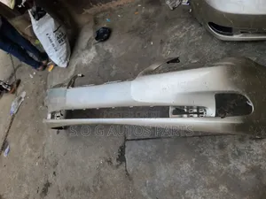 Front Bumper Es350 2010