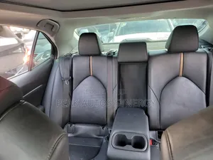 Toyota Camry XLE 2021 Gray