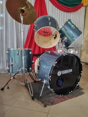 Yamaha Drum Set 5pcs.