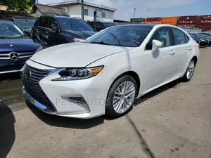 Lexus ES 350 FWD 2016 White