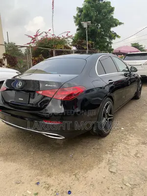 Mercedes-Benz C300 2024 Black