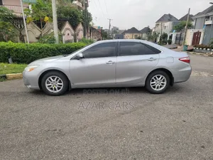 Toyota Camry SE 4dr Sedan (2.5L 4cyl 6A) 2016 Gray