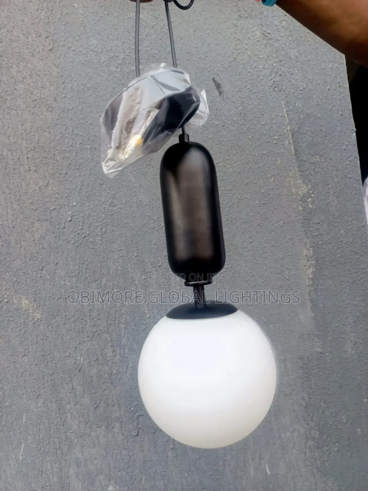 Dropping Pendant Light