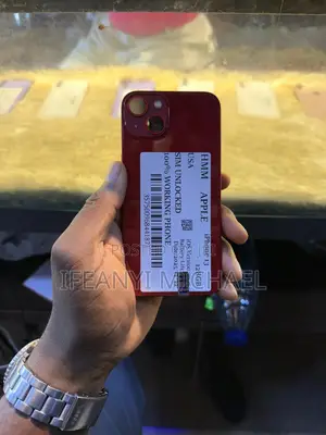 Apple iPhone 13 128 GB Red