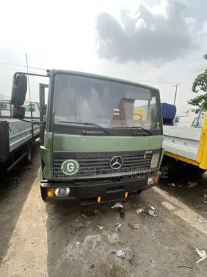 814 Mercedes Benz Pick Up