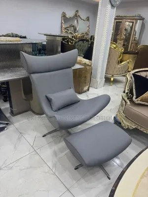 High-Quality Relaxing Chair With Ottoman