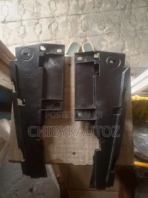 Front Grille Bracket or Hangar for GLK