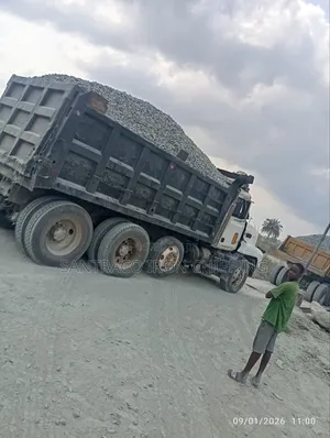 Premium Black Chippings and Granite