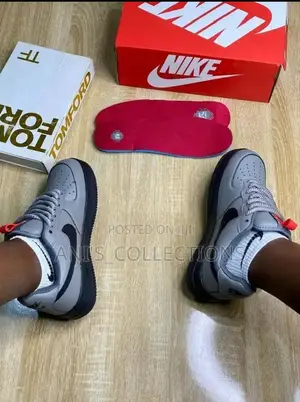 Nike Air Force 1