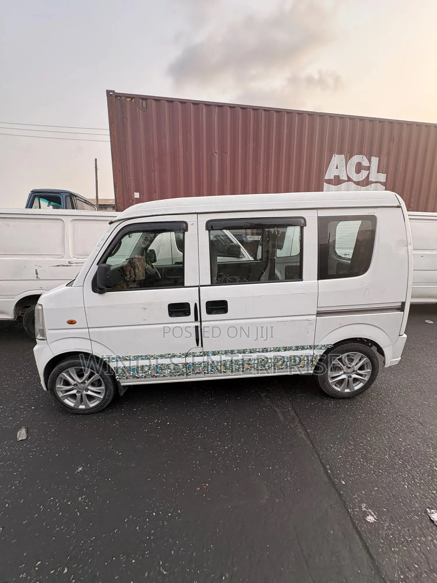 Suzuki Every 2012 White
