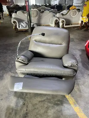 Recliner Single Sofa / Indoor Relaxation Chair With Phone Holder