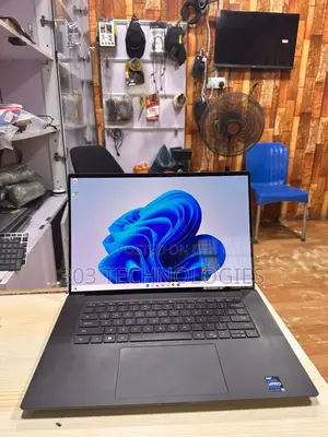 Laptop Dell Precision 5680 32GB Intel Core I7 SSD 1T