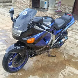 Kawasaki Z400 2015 Blue
