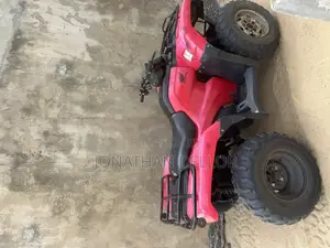 Honda 2015 Red