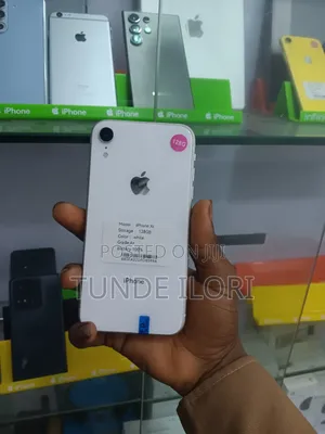 Apple iPhone XR 128 GB White