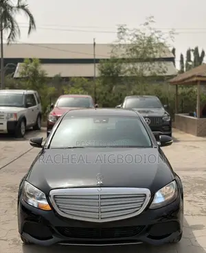Mercedes-Benz C300 2016 Black